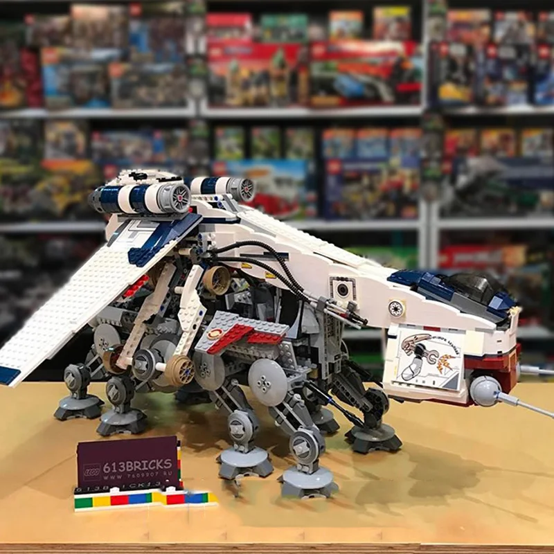 

Star Ship Super Republic Dropship 1700+Pcs with AT-OT Walker Model Moc Modular Building Blocks Bricks War Educational 10195 Toys