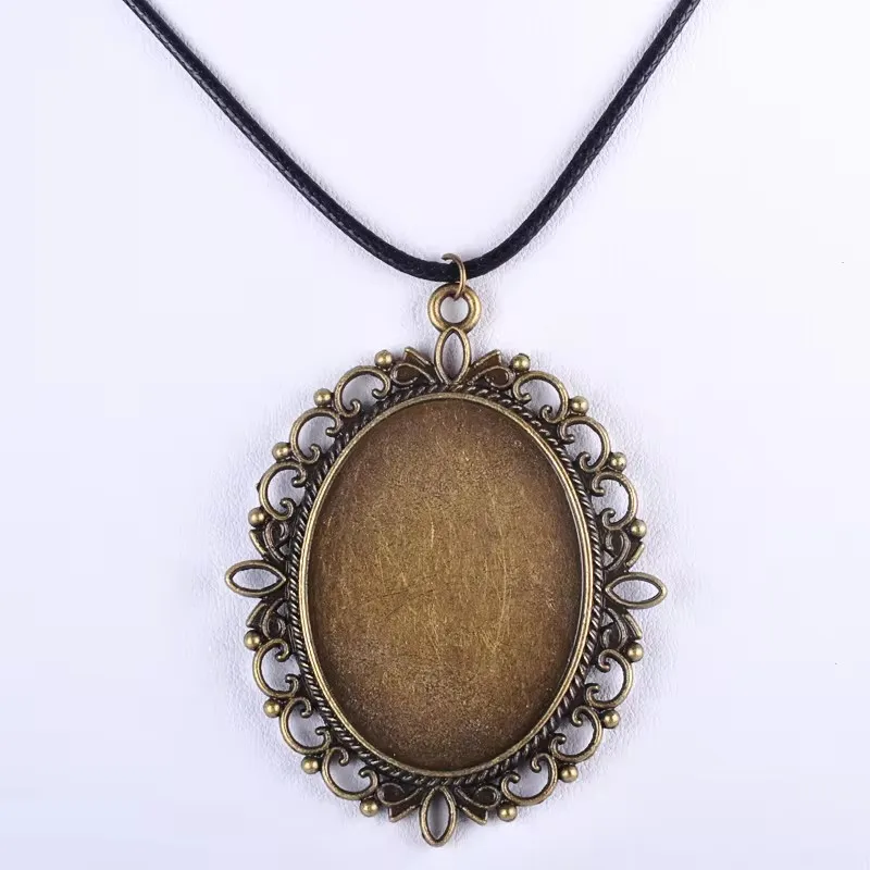 Подставка под ожерелье стеклянный кабошон размер 40*30 мм