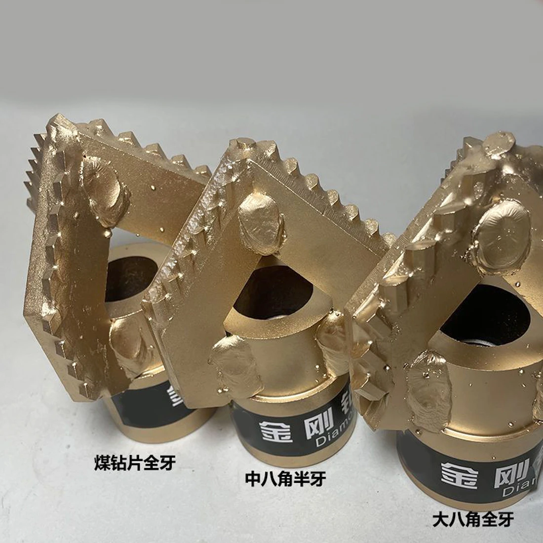 Сверло с тремя лопастями инструмент для бурения из сплава полным/половинным