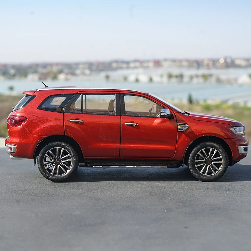 

Коллекция 1/18 года, литые модели JMC Everest из сплава, детские игрушки для мальчиков, детские игрушки