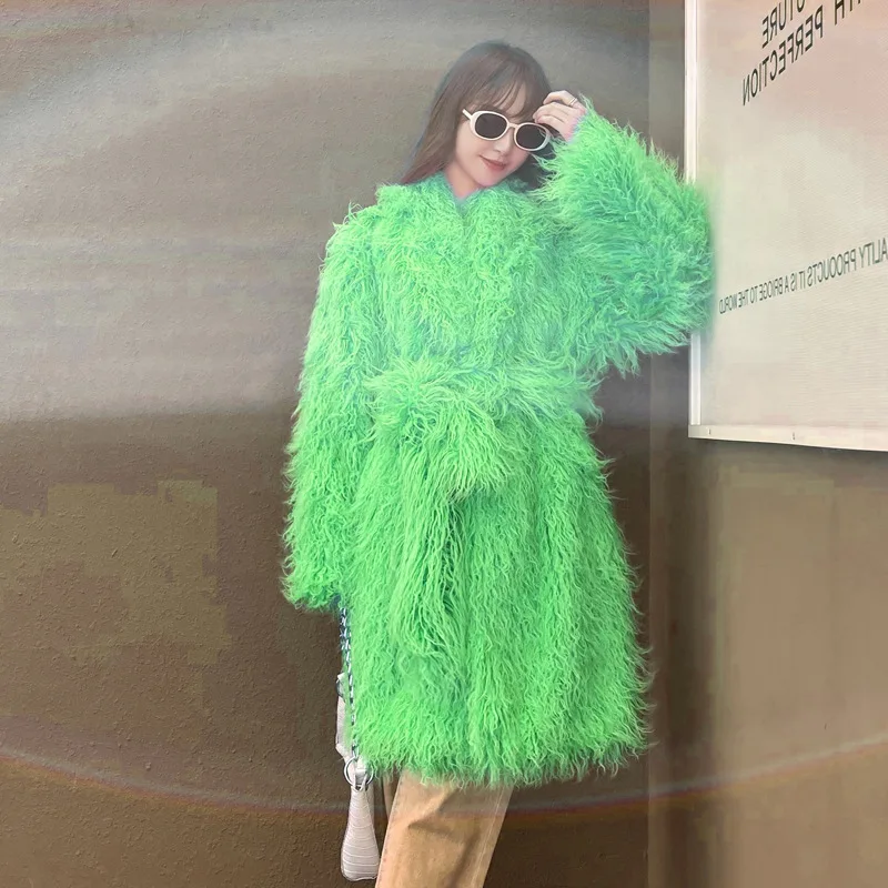 Women's imitation fur, imitation beach wool, long green fruit collar, knee length wool coat, belt, winter coat