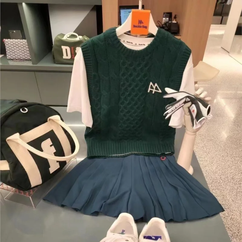 

【Presale Open】Women Solid Classic V-Neck Sleeveless Pullover Sweater Vest Top