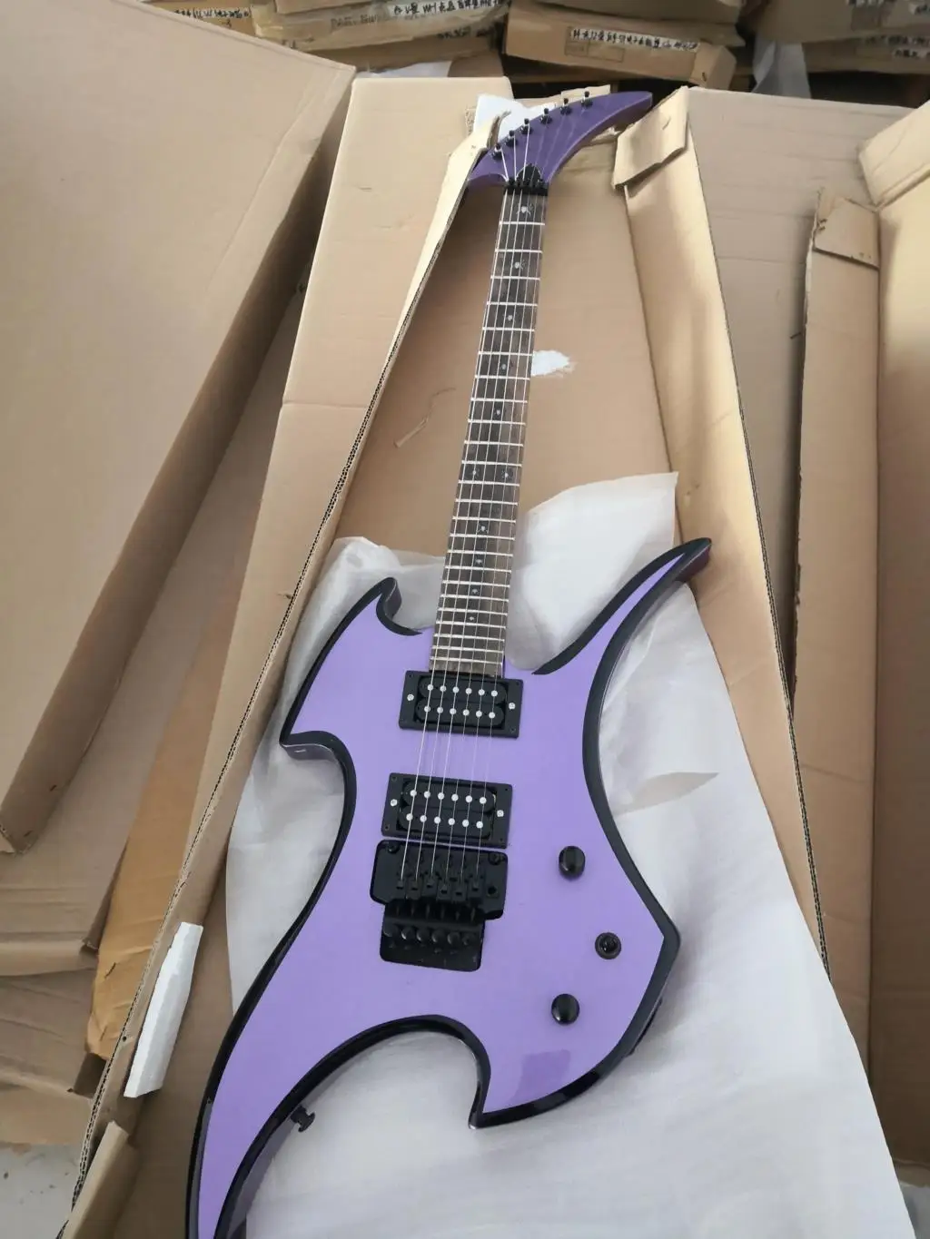 

Китайская фабрика по производству гитар custom new Alien purple E S P электрическая гитара, черная фурнитура с мостом системы Tremolo в наличии 62