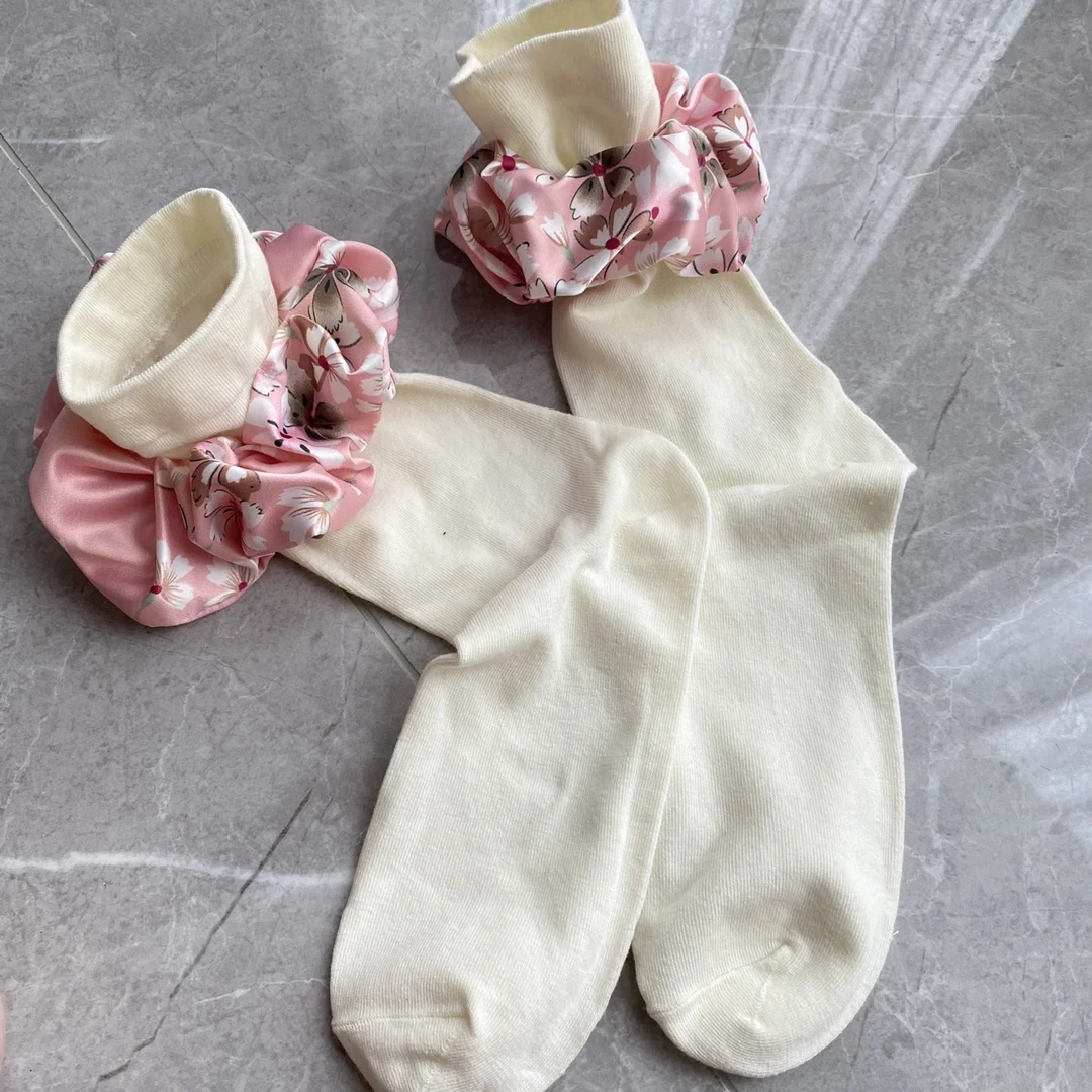 Женские атласные носки Sakura bubble с высоким блеском