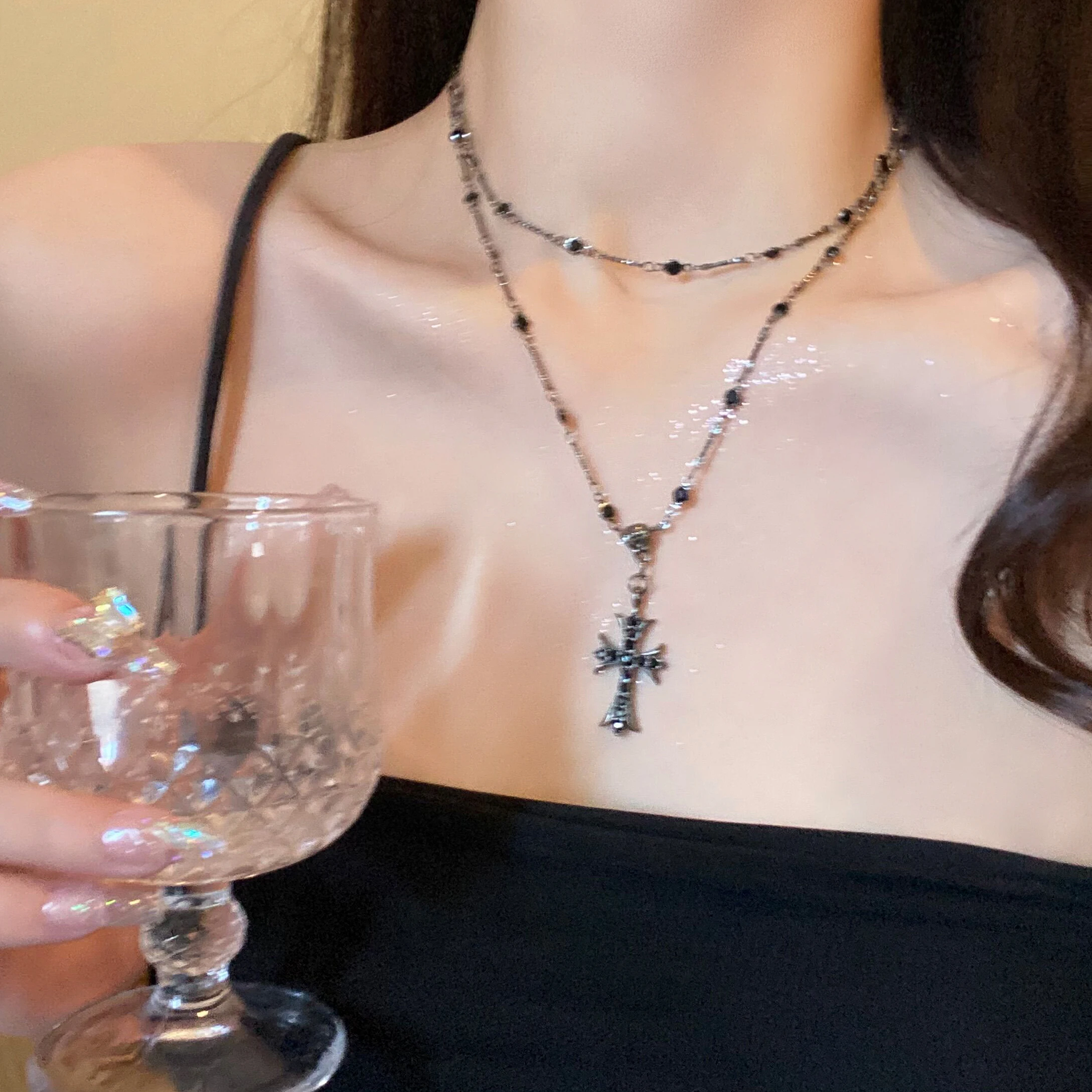 

Dark Black And White Zircon Cross Necklace Women's Summer Long Layered Choker Versatile Collarbone Chain Free Shipping