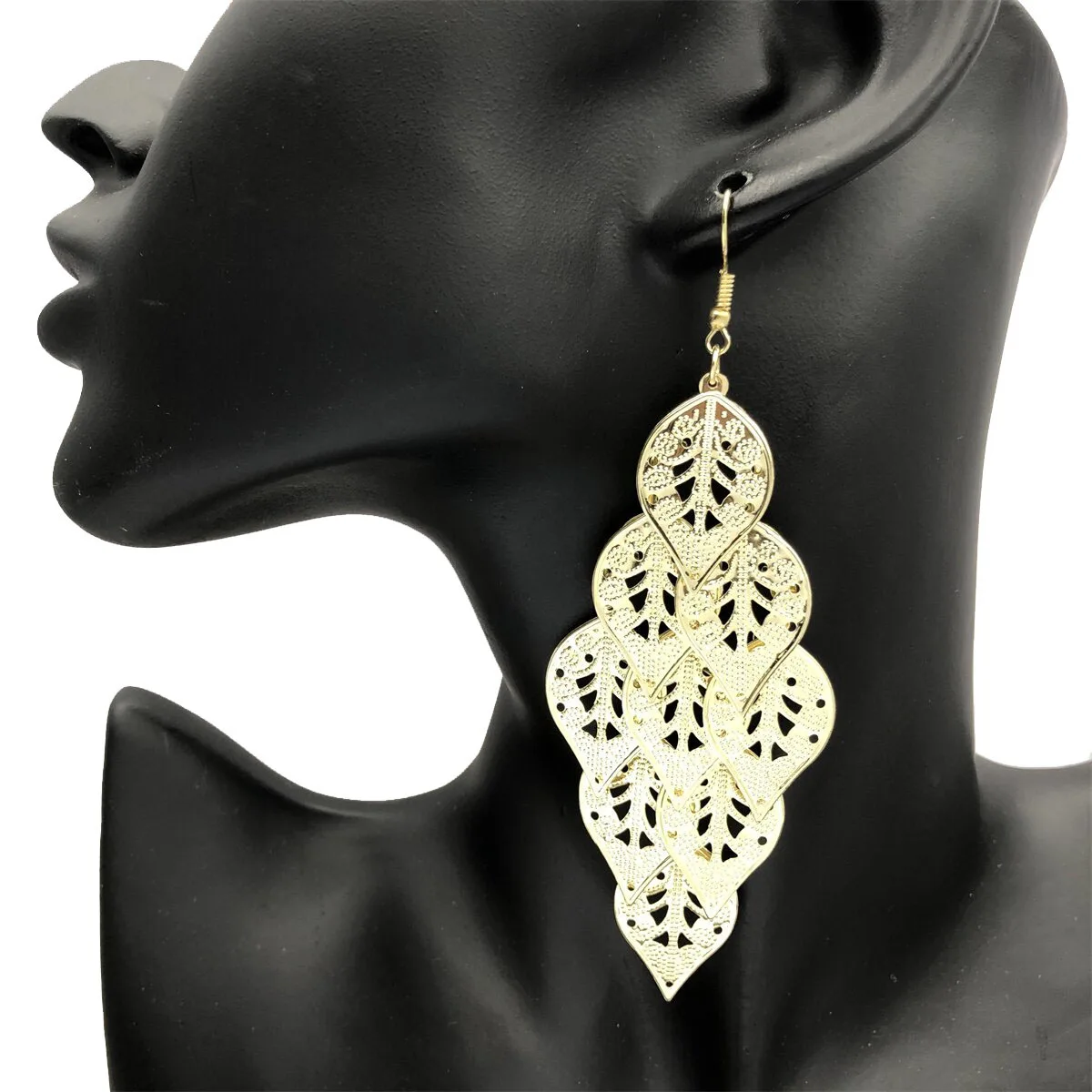 

Модные и не выцветающие полые острые персиковые сердца ювелирные изделия серьги для пирсинга для женщин бесплатная доставка аксессуары Y2k оптовая продажа