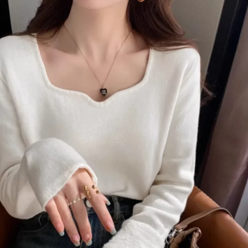 Женский трикотажный пуловер |