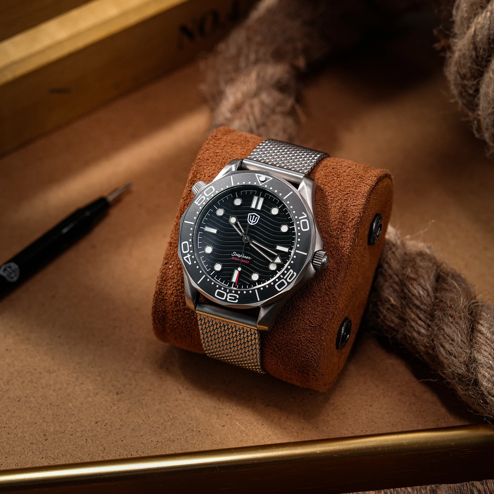 Фото Часы Watchdives, 42 мм, титановые часы для дайвинга NTTD VH31, кварцевый механизм с секундным циферблатом, водонепроницаемость 200 м, суперсветящиеся мужские часы №2