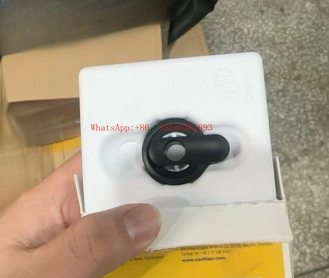 Фото CP802 Coil Black: Деликатный и прочный кохлеарный имплантат №2