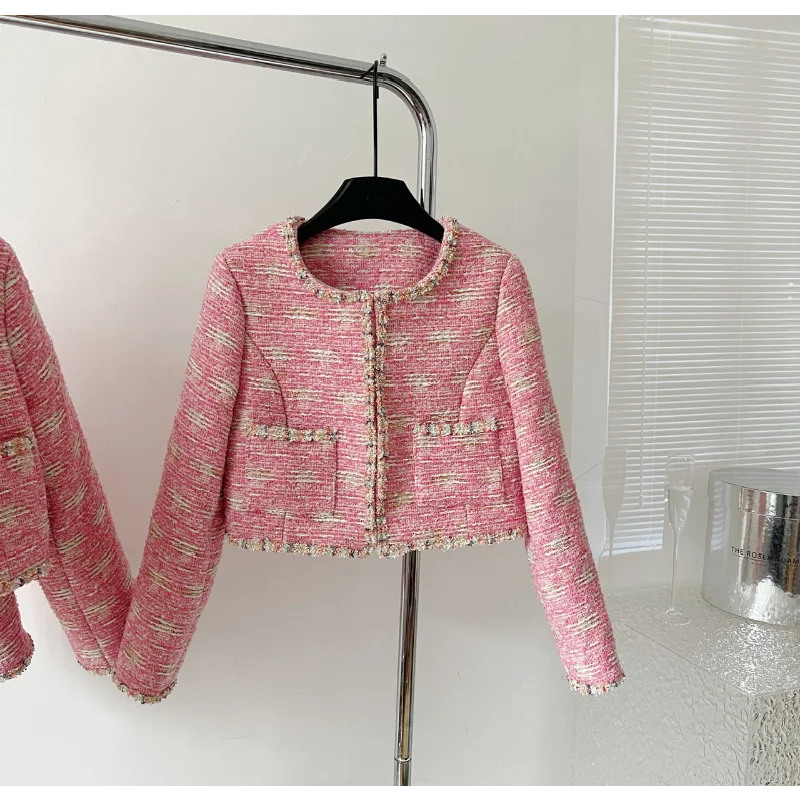 Рисунок 3 - Женское твидовое короткое пальто