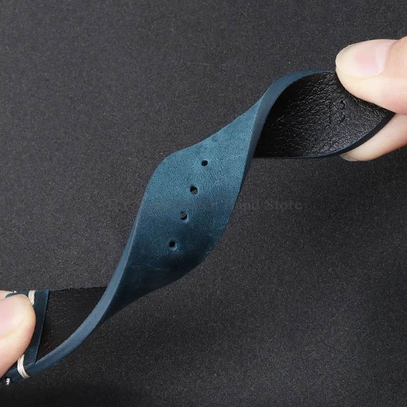 Кожанный ремешок для умных часов ширина 18-24 мм цвет в ассортименте