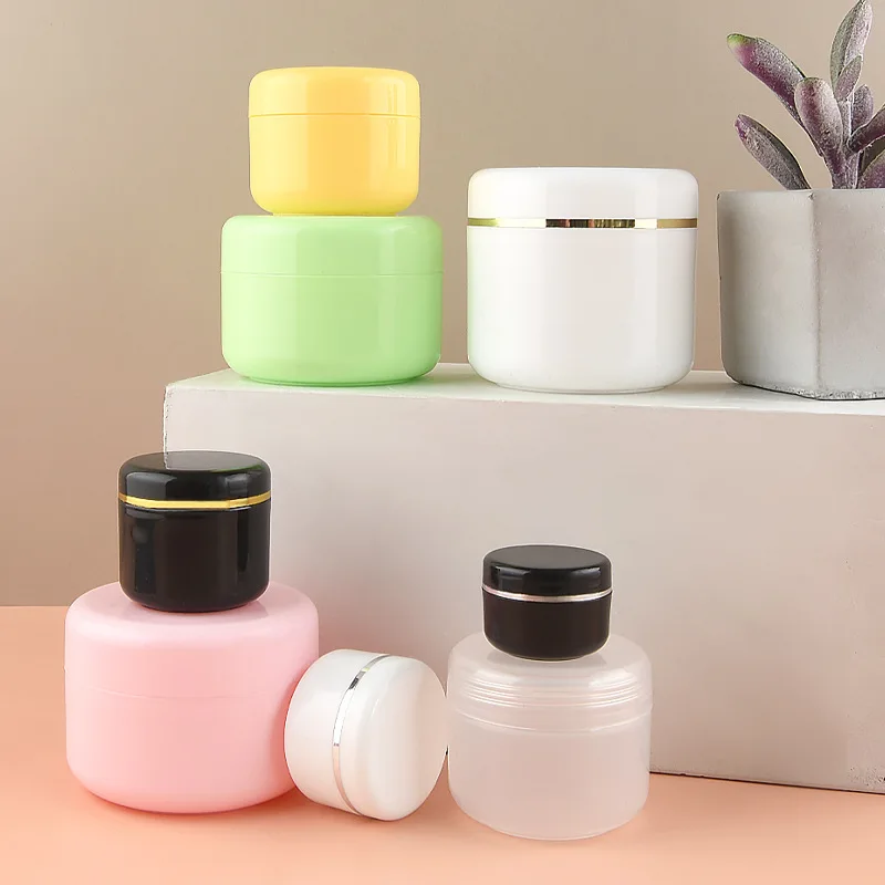 

5 Jars Round Jar with Screw Top Lid Durable PP Material Portable Size Easy Clean for Personalized Cosmetics Skincare Travel