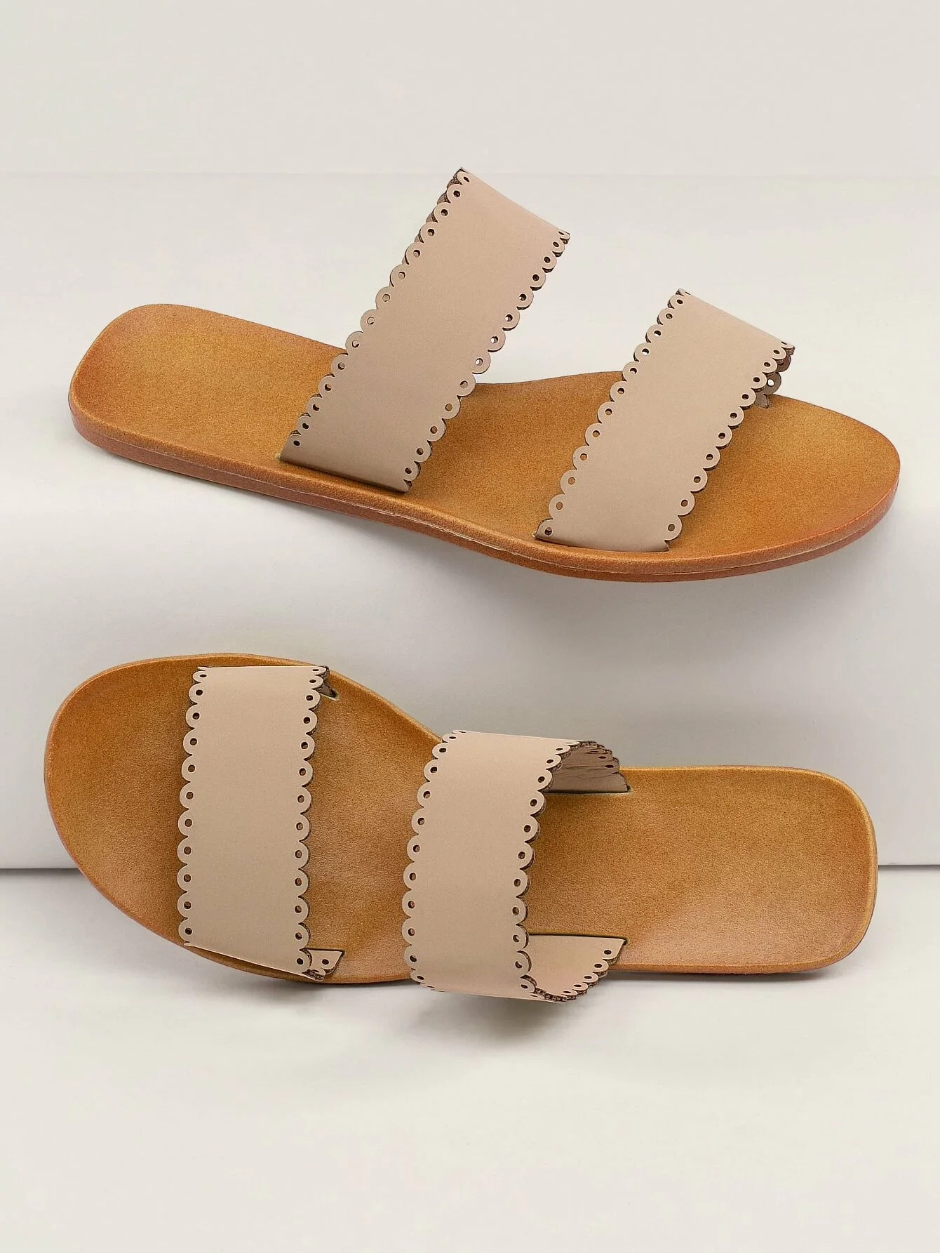 

Scalloped Edge Double Band Flat Slide Sandals