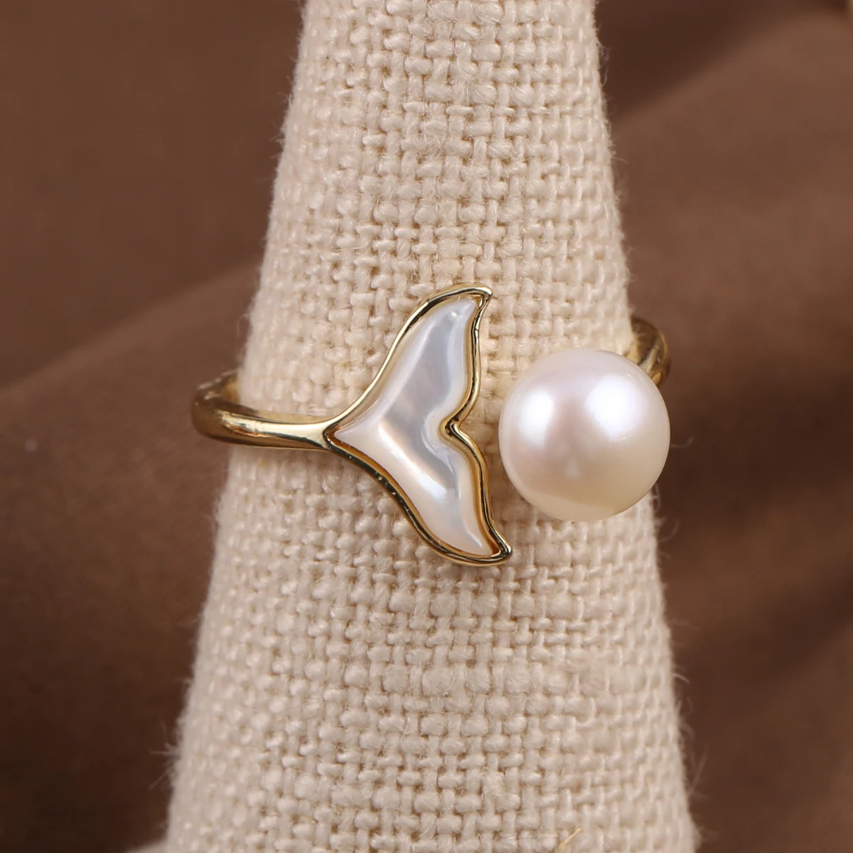 Рисунок 2 - Регулируемое кольцо с позолотой