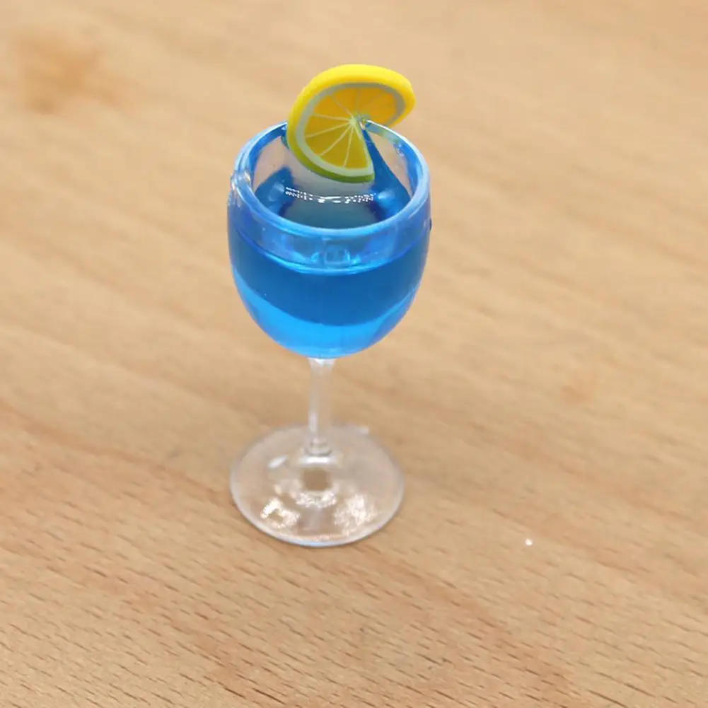 

5Pcs Vivid Eco-friendly Bar Decoration 1/12 Doll House Mini Cocktail Cup Scene Model Toys Dollhouse Cocktail Cup for Home