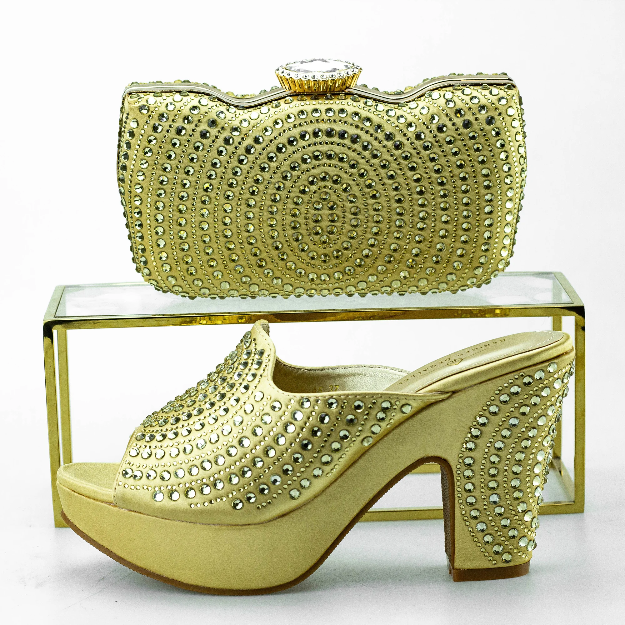 Runway Luxury Wedding Pumps Heels with Purse Italian Stylish Shoe and Bag Set Dress Shoes with Clutch Purse Matching Set Lady