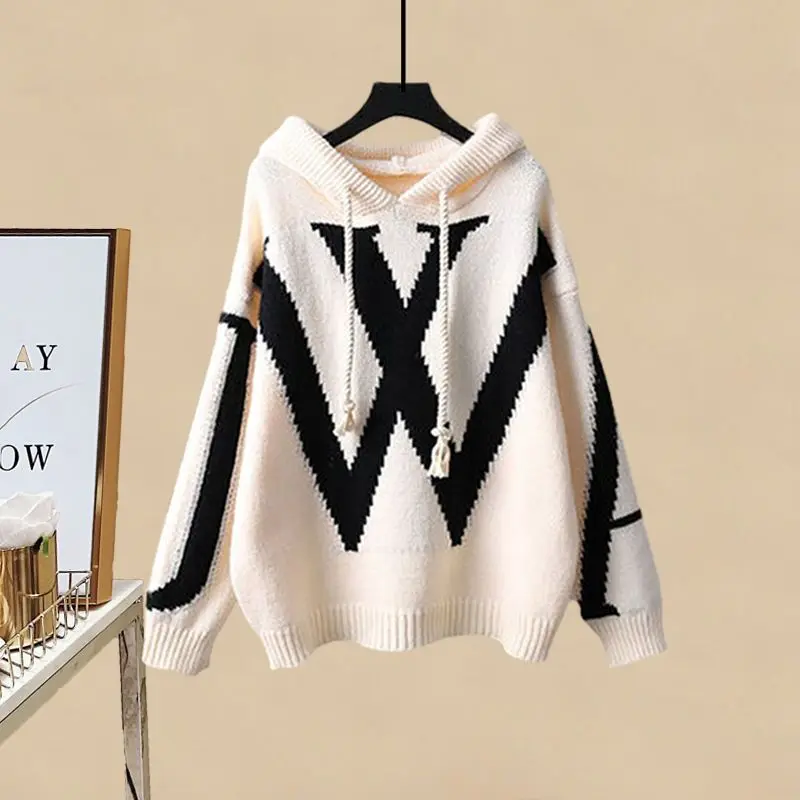 Рисунок 4 - Женский осенне-зимний вязаный свитер