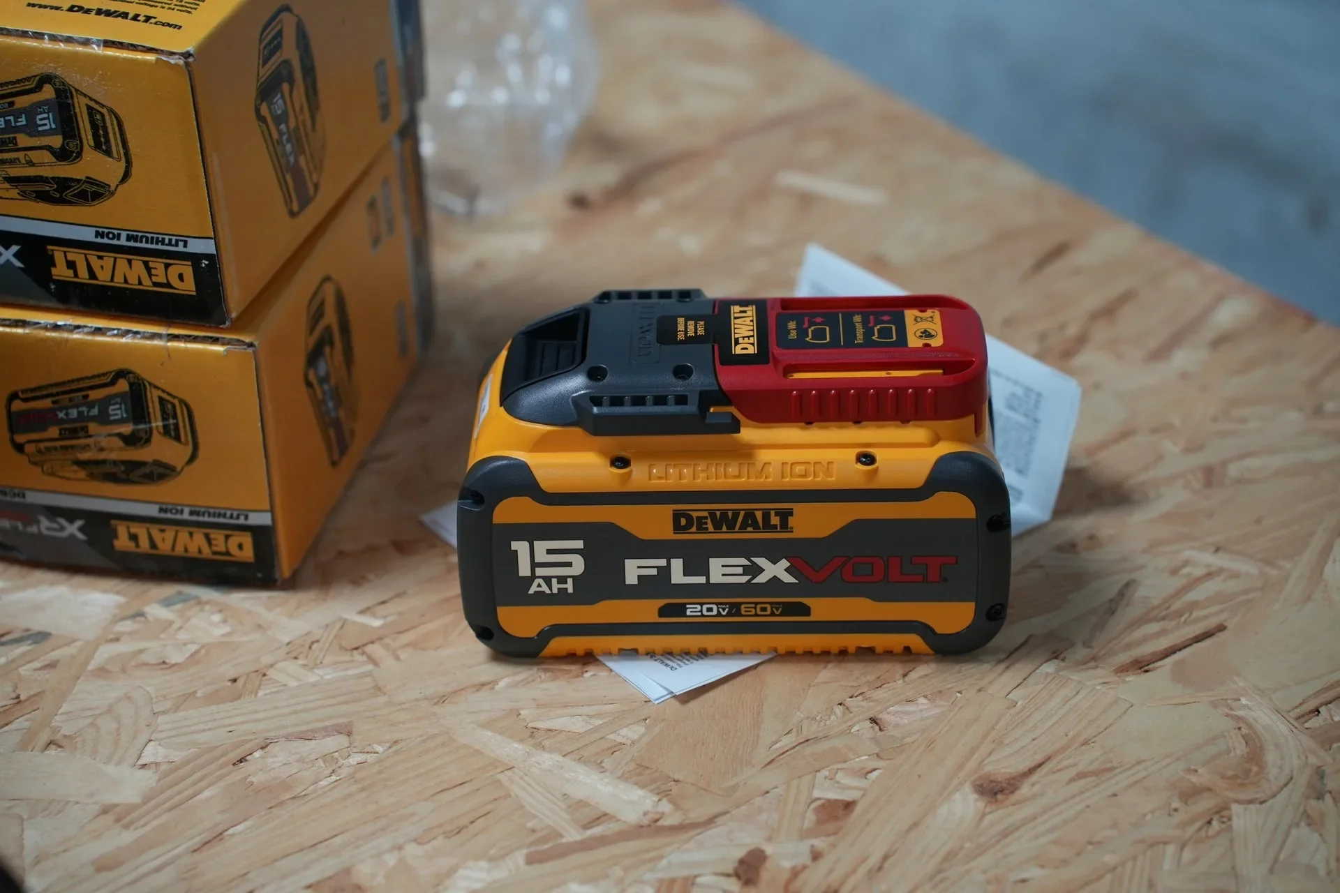 DEWALT DCB615 20 в/60 в FLEXVOLT 15 Ач-/15 0 Ач