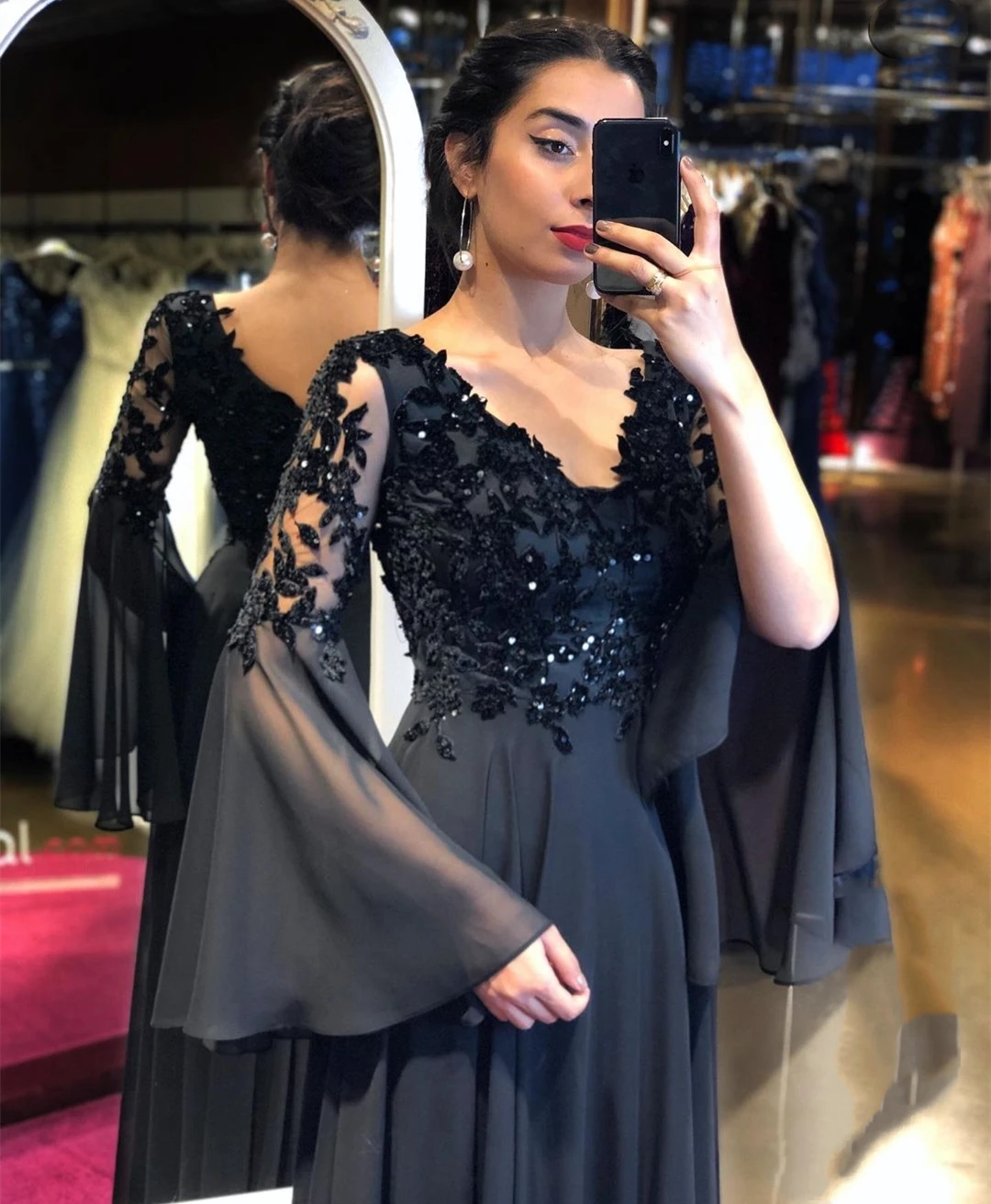 

Elegant Black Lace Appliquéd Evening Dress Tulle Long Sleeve V Neck Sequin Prom Dress Open Back Pleated Party Dress Vestido De G