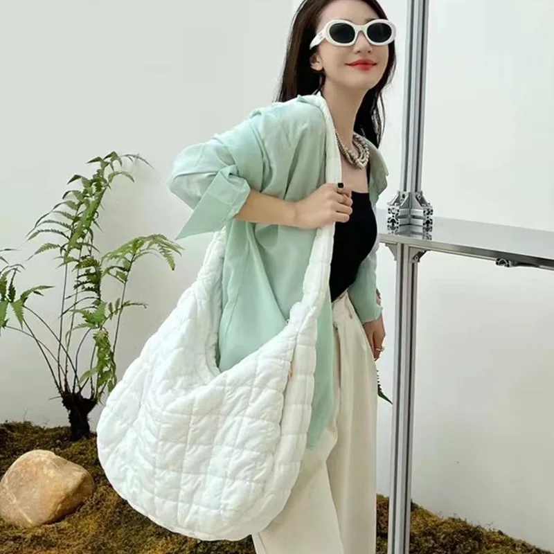 

Casual Large Capacity Tote Shoulder Bags Designer Female Ruched Handbag Luxury Nylon Quilted Padded Crossbody Bag Big Purse