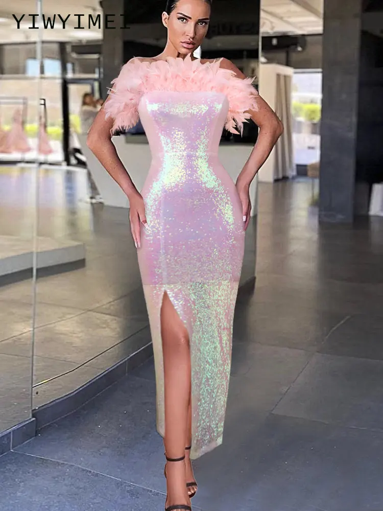 

Женское вечернее платье с блестками и перьями, без бретелек