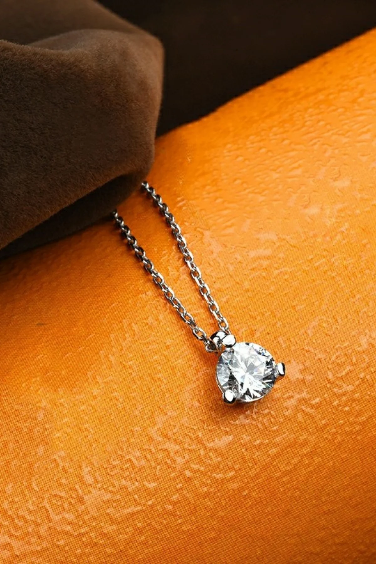 

Crystal Diamond Zirconia lab Diamond 1 carat engagement necklace