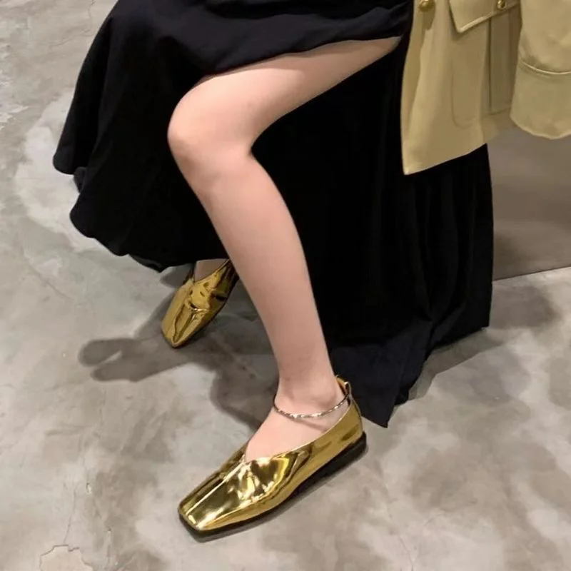 

2022 European and American Women's New Gold Flat Shoes Luxury Solid Color Loafers