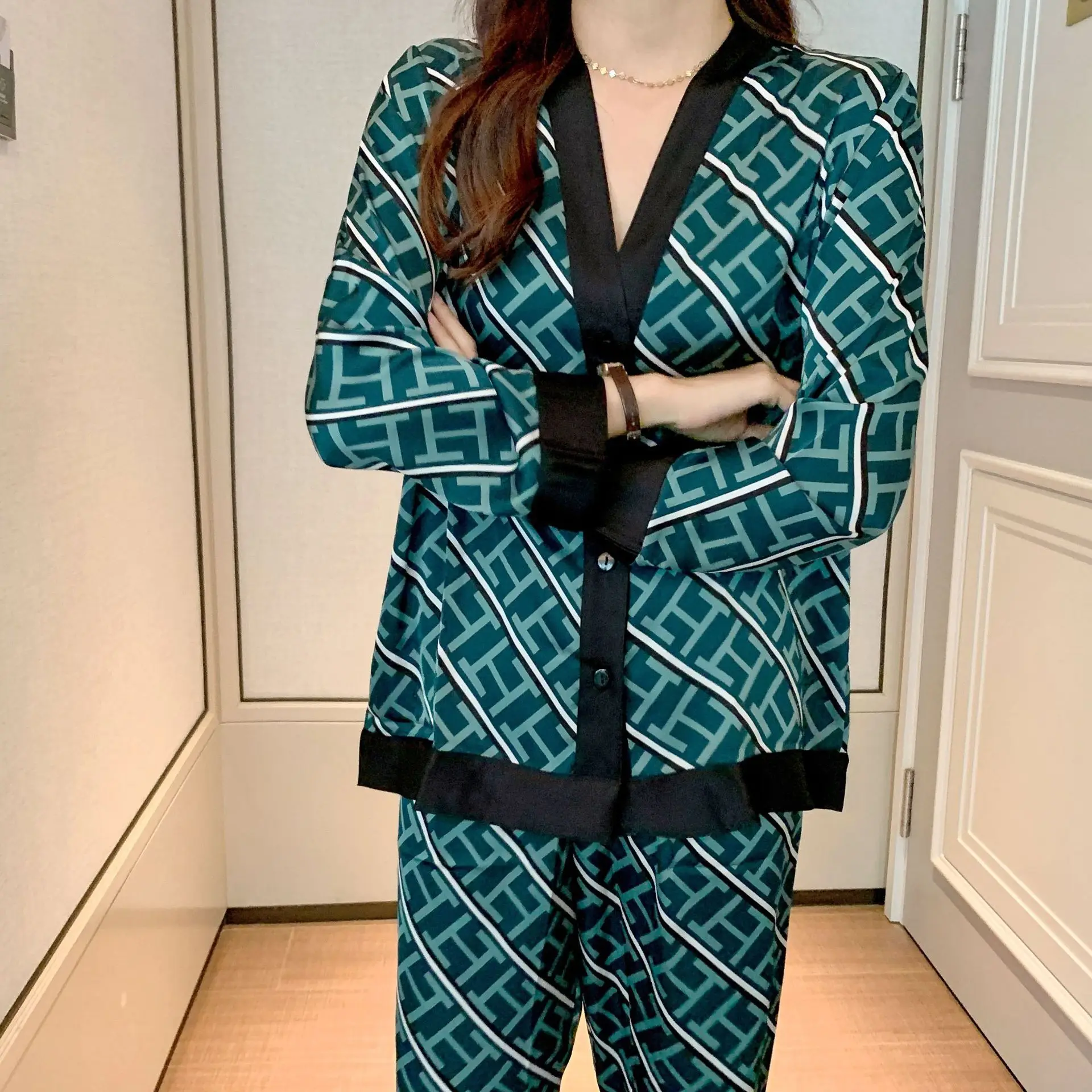 FALLINLAOE 2023 Autumn New Comfortable Print Fashion Women Pyjamas Home Suit Thin Long Sleeve Set Pajamas