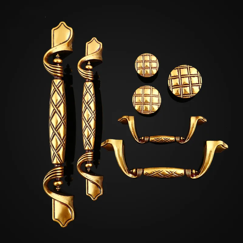 

Retro Classical Furniture Door Knob and Pulls High-grade Antique Kitchen Cupboard Wardrobe Door Handles and Knobs drawer