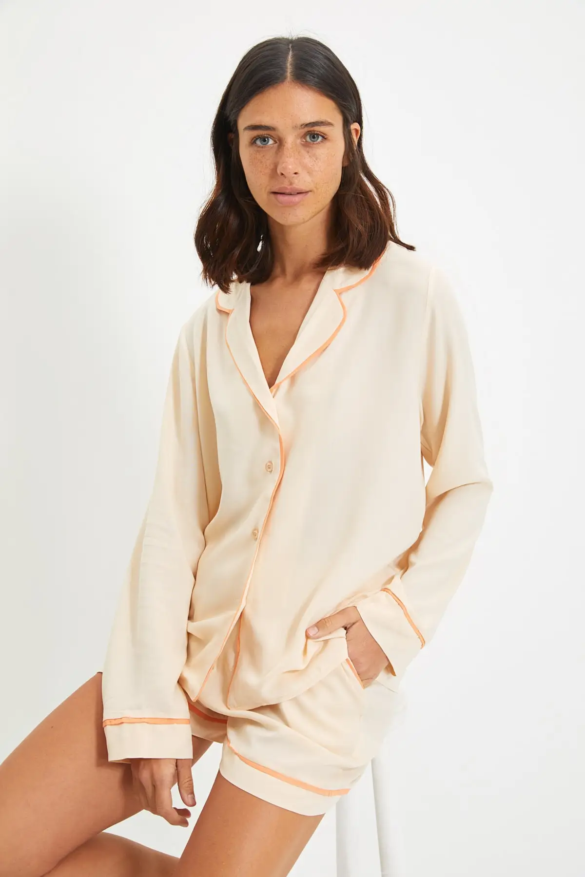 

Trendyol Woven Pajamas set THMAW22PT0130