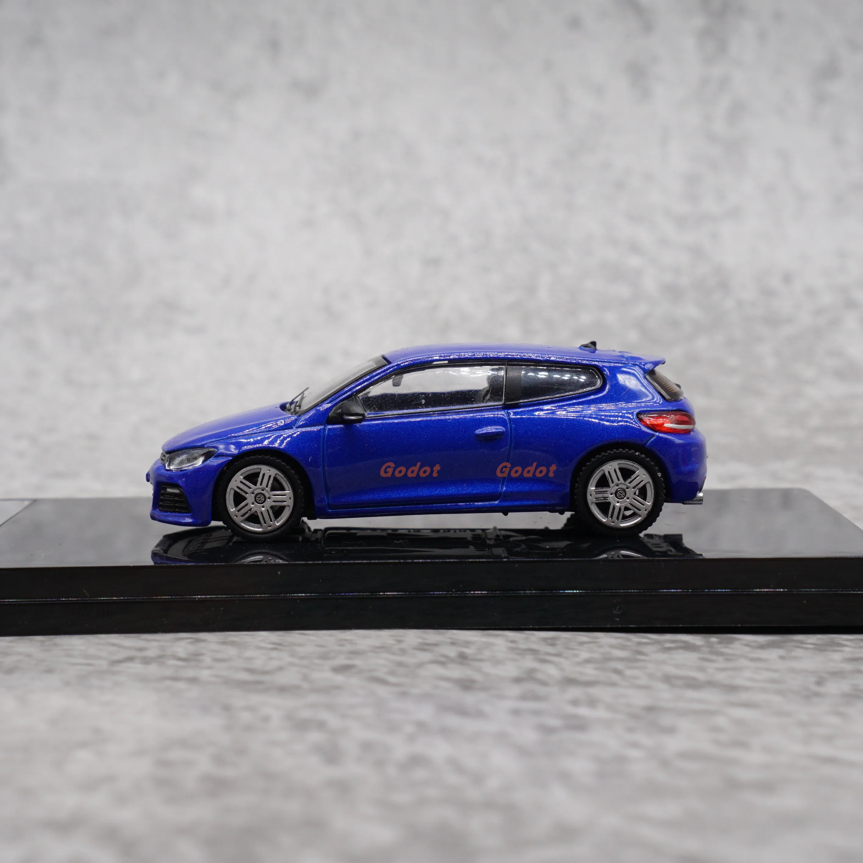 Модель автомобиля из сплава GCD 1/64 Scirocco R игрушка