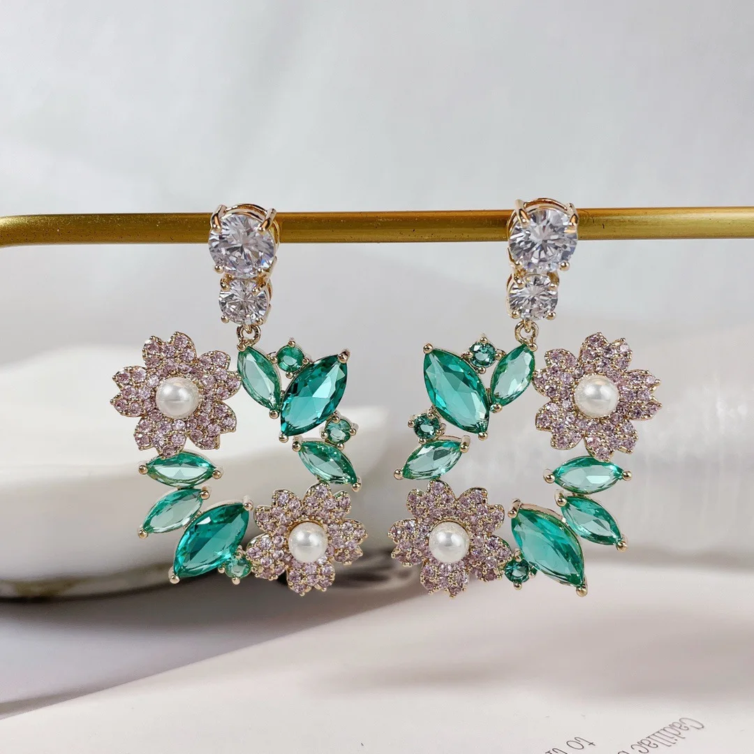 

Bilincolor Colored Zircon Flower Light Luxury Style Earrings for Women