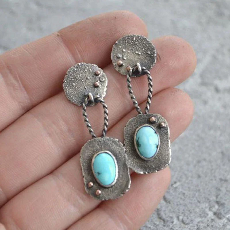 

2023 New Bohemian Turquoise Oval Blue Stone Earrings Tribal Jewelry Twisted Rope Antique Metal Pendant Women's Earrings