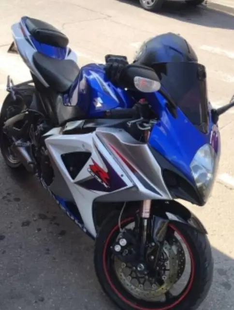 Suzuki GSX R 1000 синий