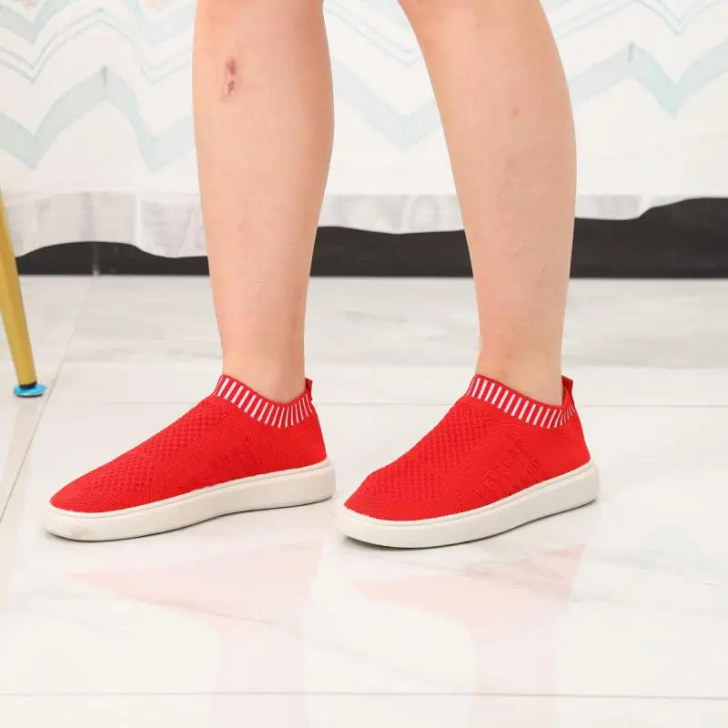 Women's Shoes 2022 Solid Color Round Toe Lightweight Comfortable Breathable Casual Shoes Women's Sports Shoes Socks Shoes Plus