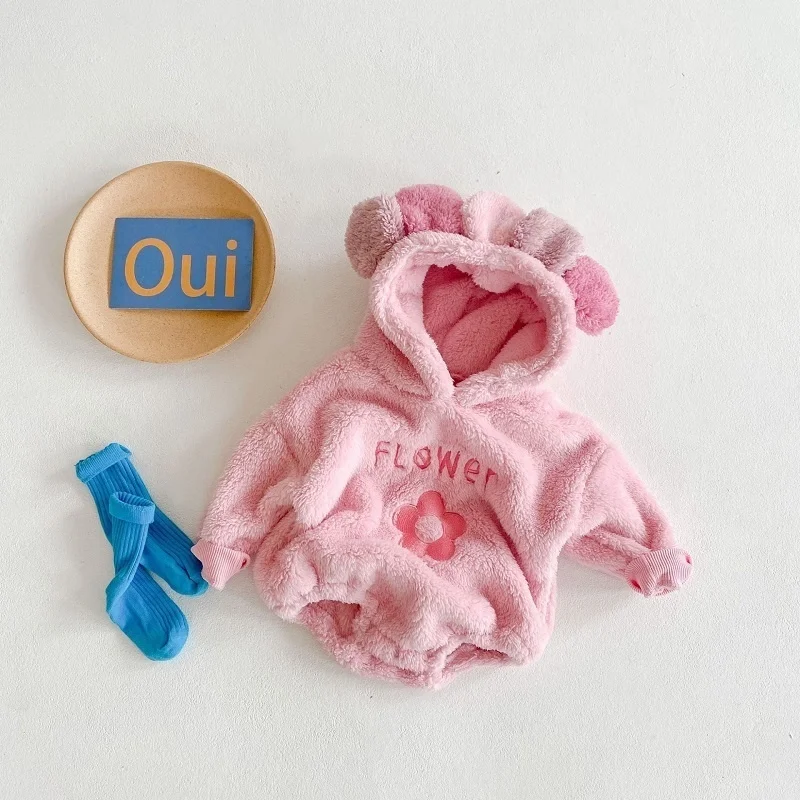 

Зимний комбинезон для маленьких девочек, одежда для новорожденных, цельнокроеный флисовый комбинезон для маленьких девочек с цветочной вышивкой и надписью, милый розовый комбинезон с капюшоном