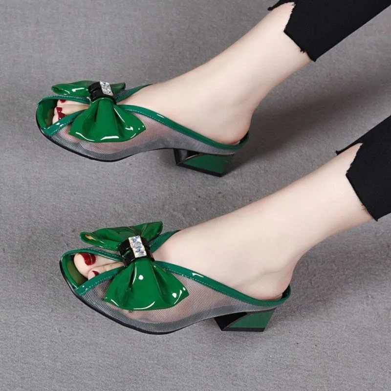 

2023 Women's Modern Slippers Fashion Patent Leather Bowknot Slides Shoes Mid-heel Peep-toe Slippers Sexy Mesh Transparent Mules