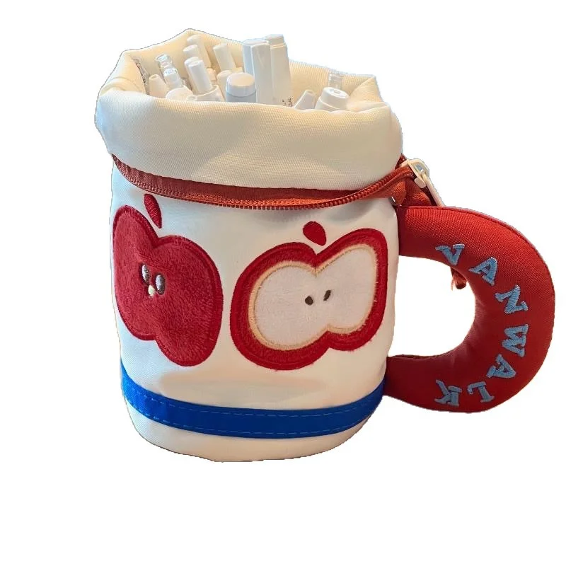 

Пенал Coca-Cola в форме куриных ножек