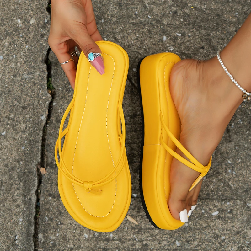 2023 Summer Bright Color Super Soft Bottom Beach Shoe for Holiday Women Flat and Women's Slippers