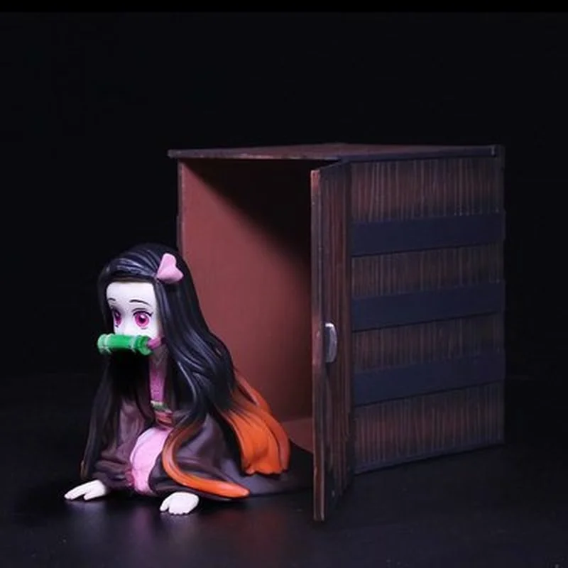 Новинка экшн-фигурки из аниме рассекающий демонов Nezuko в коробке Kimetsu No Yaiba Gk