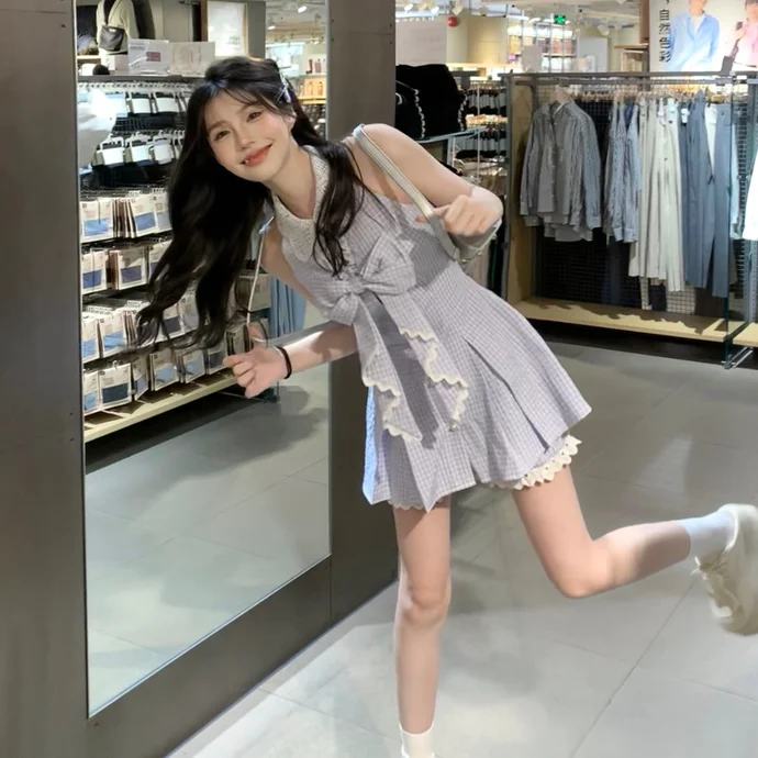 Корейское летнее платье с V-образным вырезом