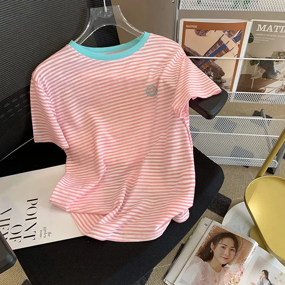 Футболка женская тонкая летняя в полоску с коротким рукавом и вышивкой 2022 |