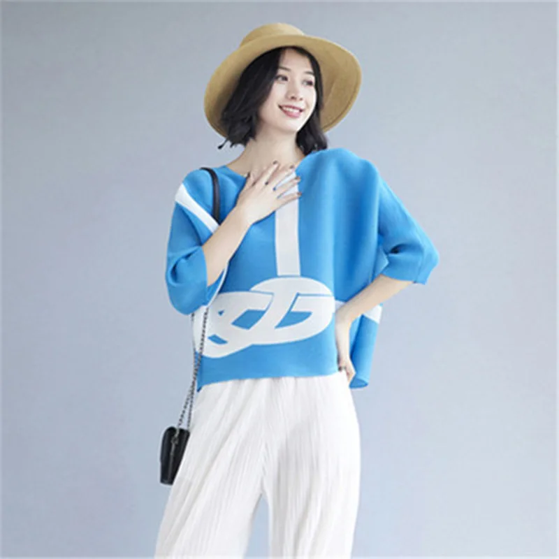 

Miyake folds 2022 new loose belly cover shirt foreign style short t-shirt women's summer thin section