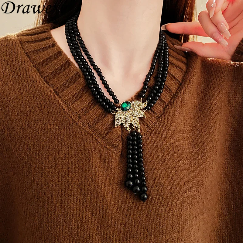 Женская драпировка бриллианты в средневековом стиле