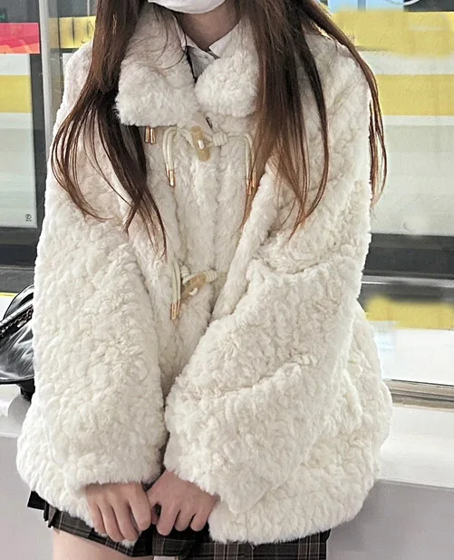 Рисунок 2 - 2023 зимняя женская одежда из овечьей шерсти