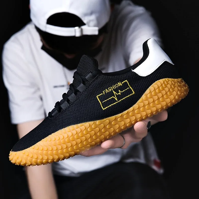 New Ultralight Net Surface Lightning Figure Non-Slip Sports Shoes Wear Casual Sports Shoes Outdoor Football Shoes Men's Shoes