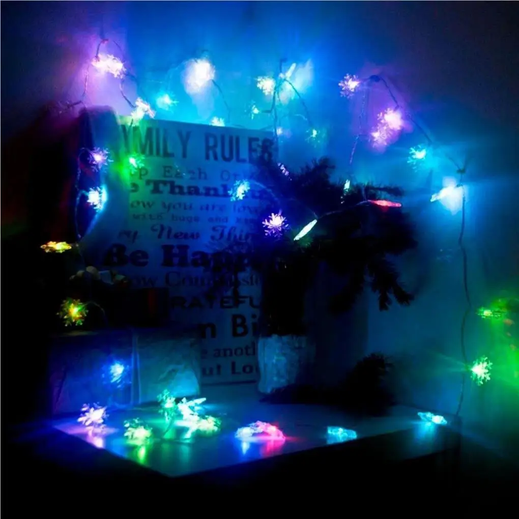 

Snowflake String Light Christmas Holiday Party Decoration Lamp Decorative Lighting Props for Indoor Warm White