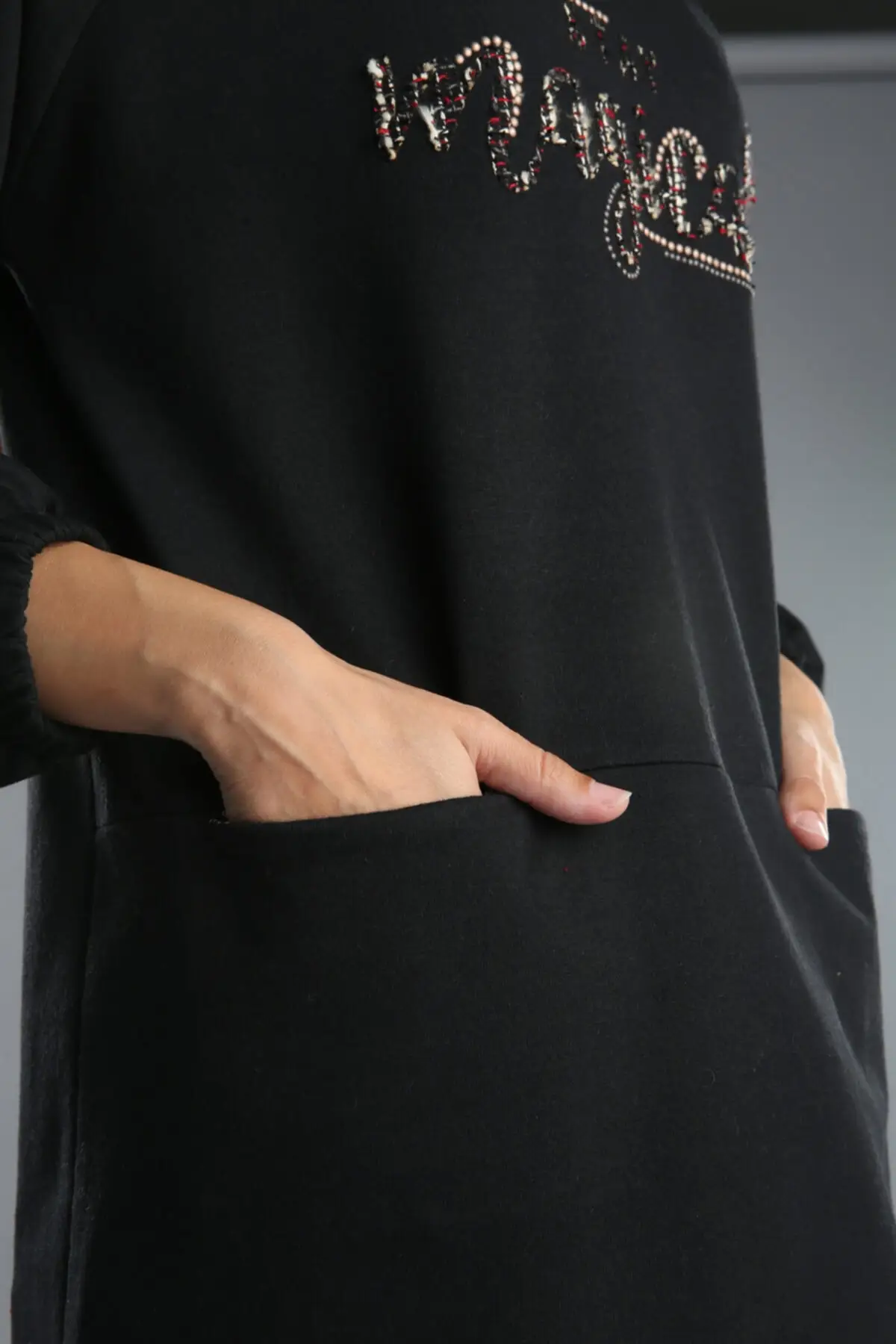 

Printed Tunic Sweater Hooded Pockets by Yaren Black Stone Women Muslim Sweatshirt 2021 Fashion