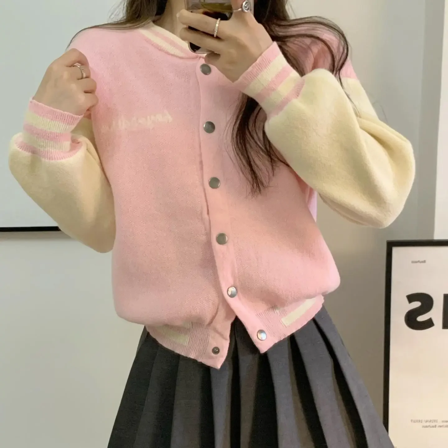 Модный повседневный бейсбольный трикотаж с буквенным принтом вязаный кардиган