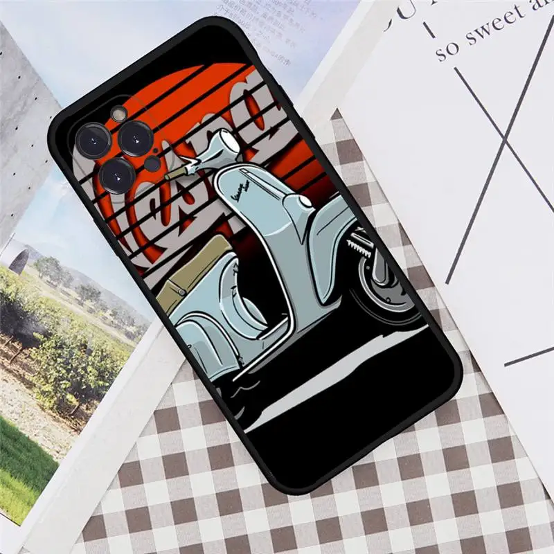 vespa Scooter Motorcycle Phone Case For iPhone 6 7 8 Plus 11 12 13 14 Pro SE 2020 MAX Mini X XS XR Back Funda Cover